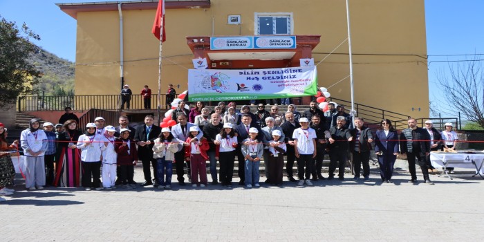 Başli, TÜBİTAK 4006 Bilim Fuarı’nda incelemelerde bulundu